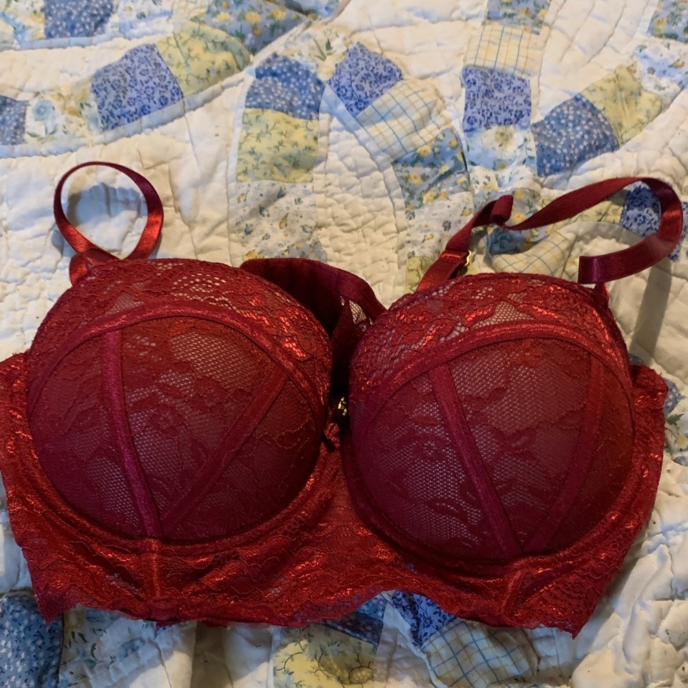 Frederick's of Hollywood Red Lace Underwire Bra